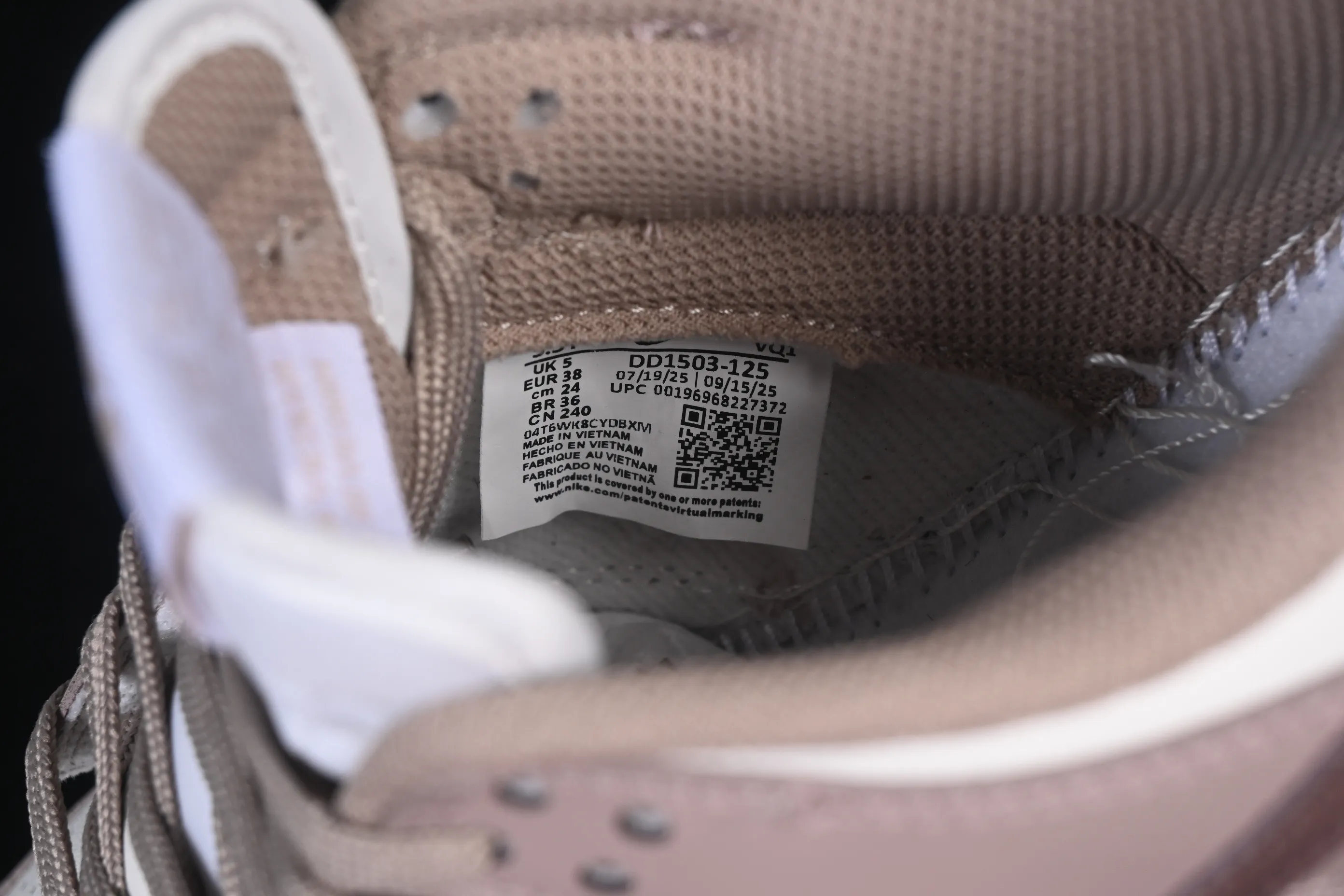 All categories Nk SB Dunk series Nk SB Dunk Low low-top sneakers Nike SB Dunk Low haze pink low-top casual sneakers DD1503-125